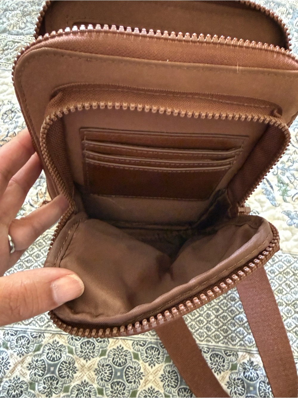 BEIS Brown Crossbody Sling Pack - Picture 2 of 5